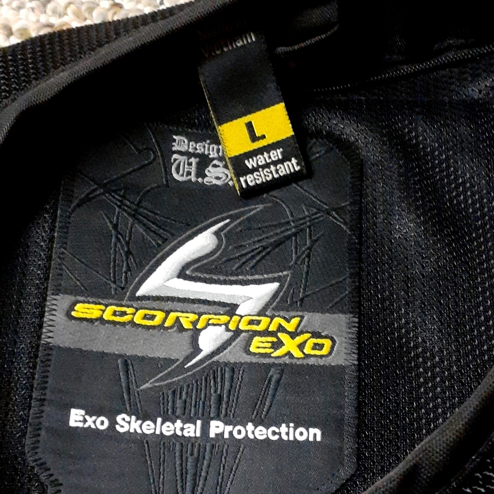 Performance jacket for men or women